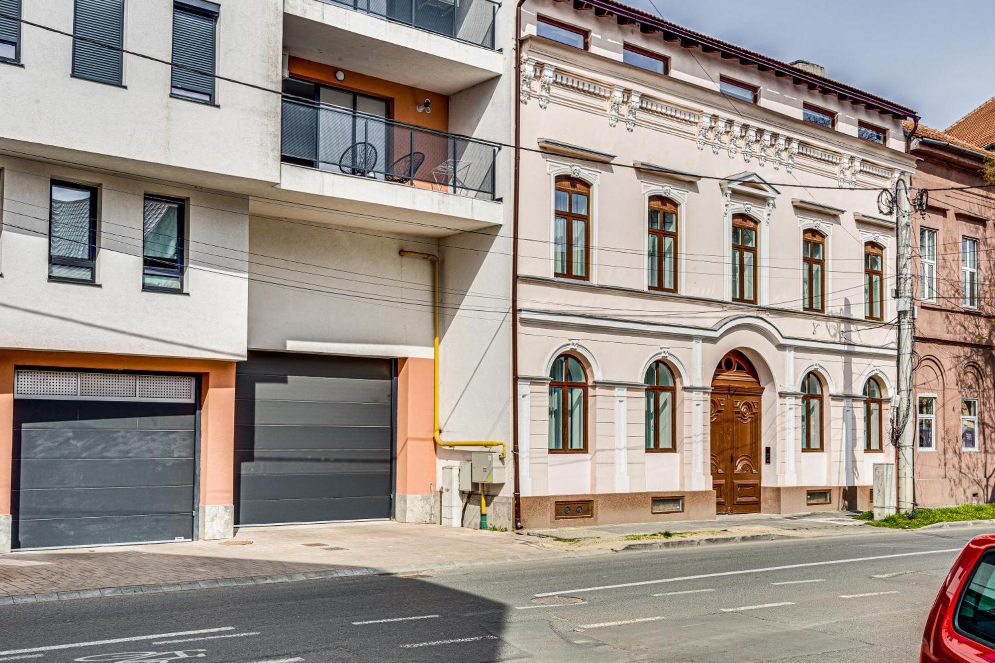 Ari Central Grand Apartments - Luxurious Stay アラド エクステリア 写真