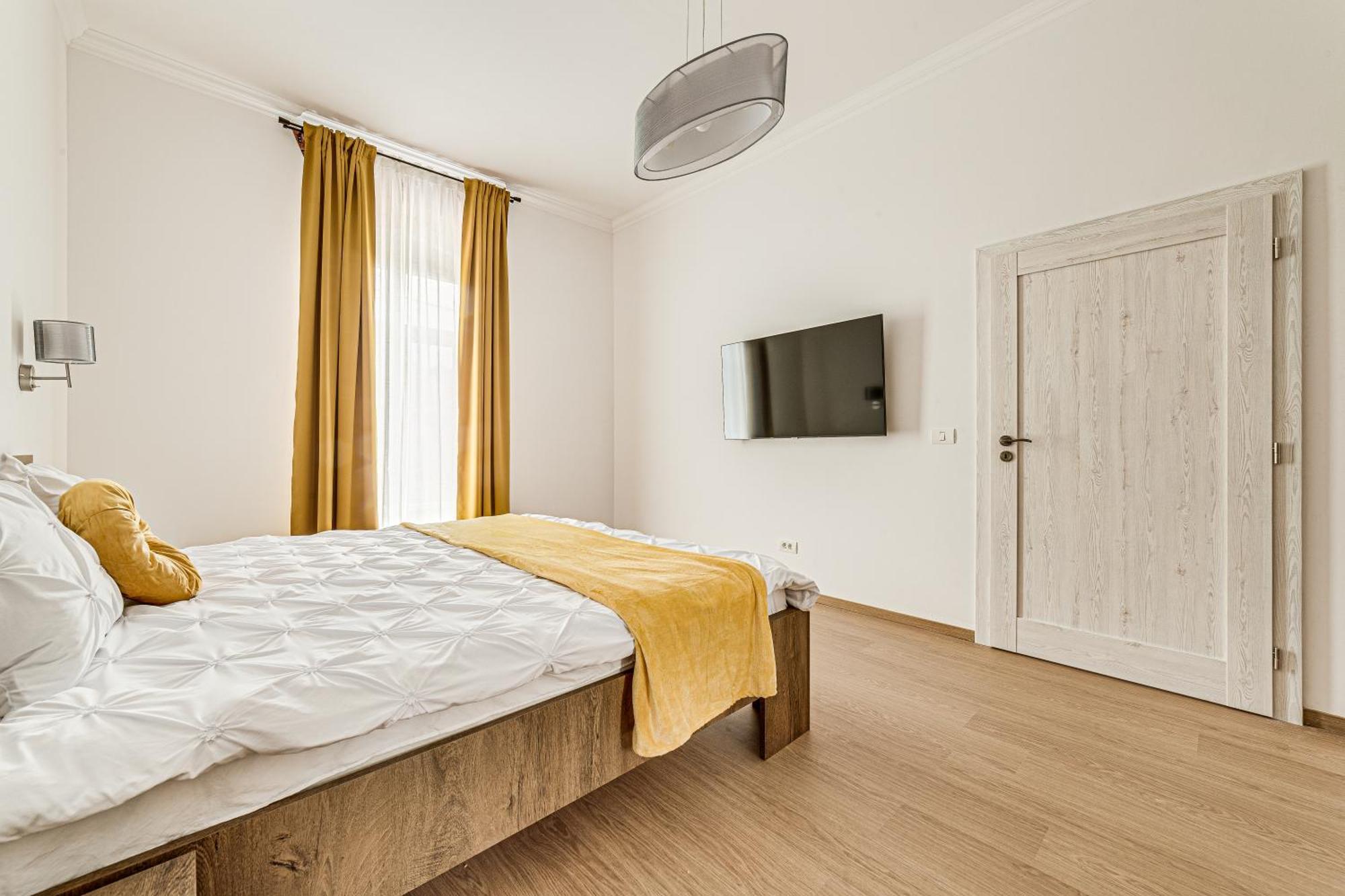Ari Central Grand Apartments - Luxurious Stay アラド エクステリア 写真